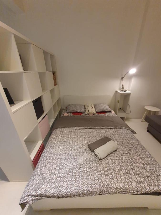 Downtown Piata Universitate Apartments Bukares Bagian luar foto
